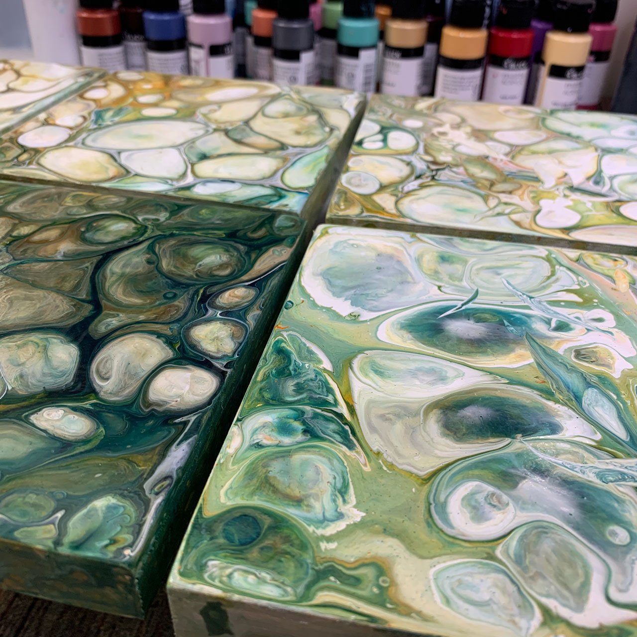 2 Easy DIY Pouring Medium Recipes With Elmer's Glue, Modgpodge, or PVA -  Love Acrylic Painting- Official Site