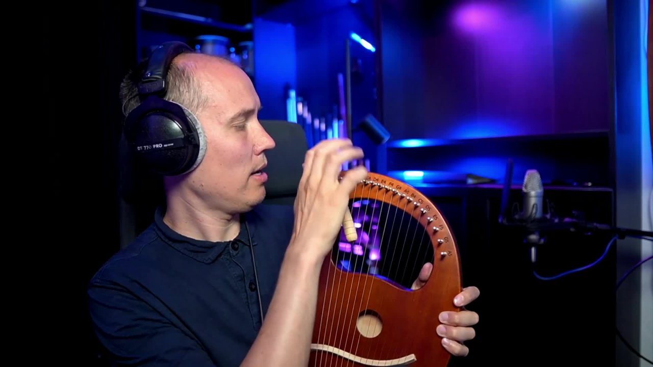 HOW TO PLAY LYRE HARP FOR BEGINNERS: Unlock Heavenly Sounds In Minutes - 6