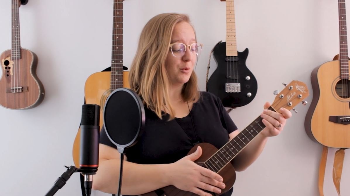 How to Play Ukulele: A Beginner's Guide