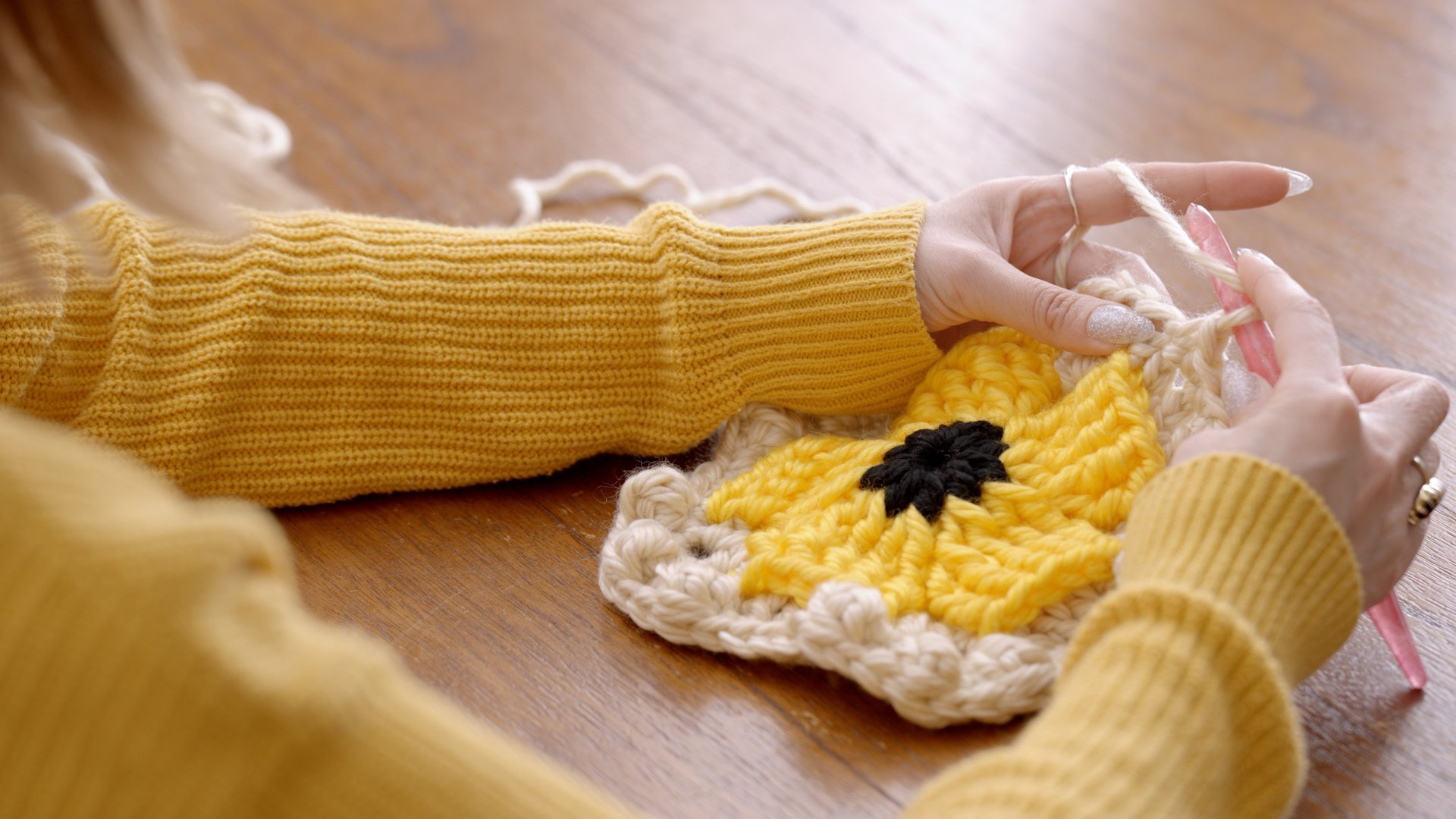 Créations au crochet : confectionner un sac rond en mandala coloré