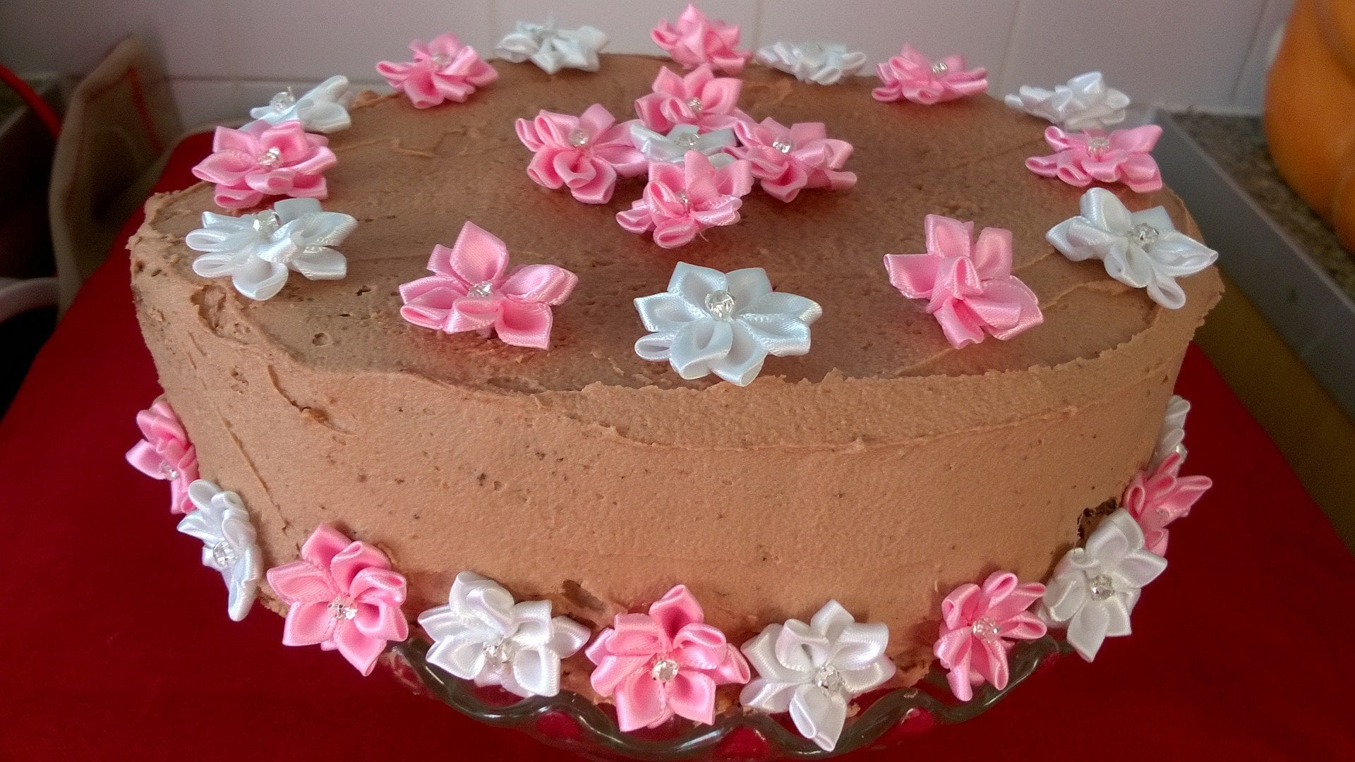 How to Bake and Decorate an Easy Handmade Birthday Cake at Home